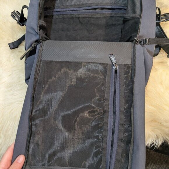 RYU Respect Your Universe locker Quick Pack Lux Black nylon & leather Backpack - Picture 11 of 13